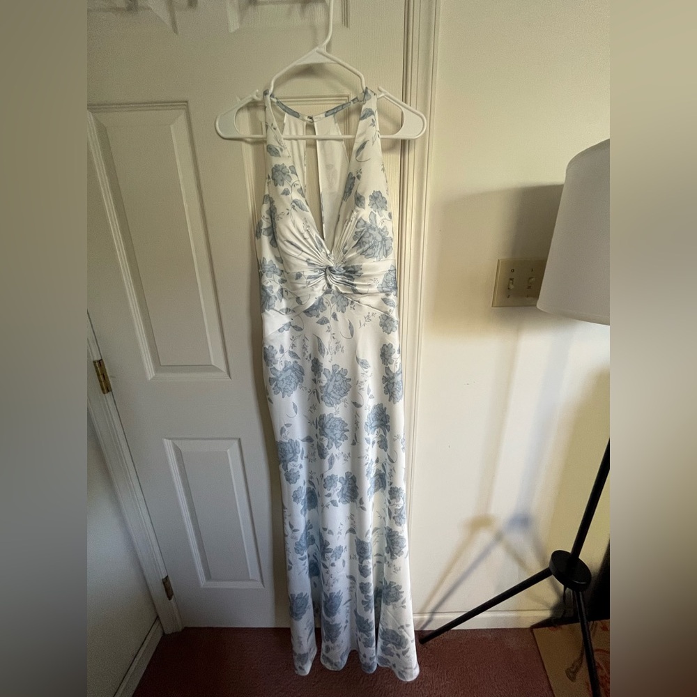 Elegant Blue Floral Maxi Dress